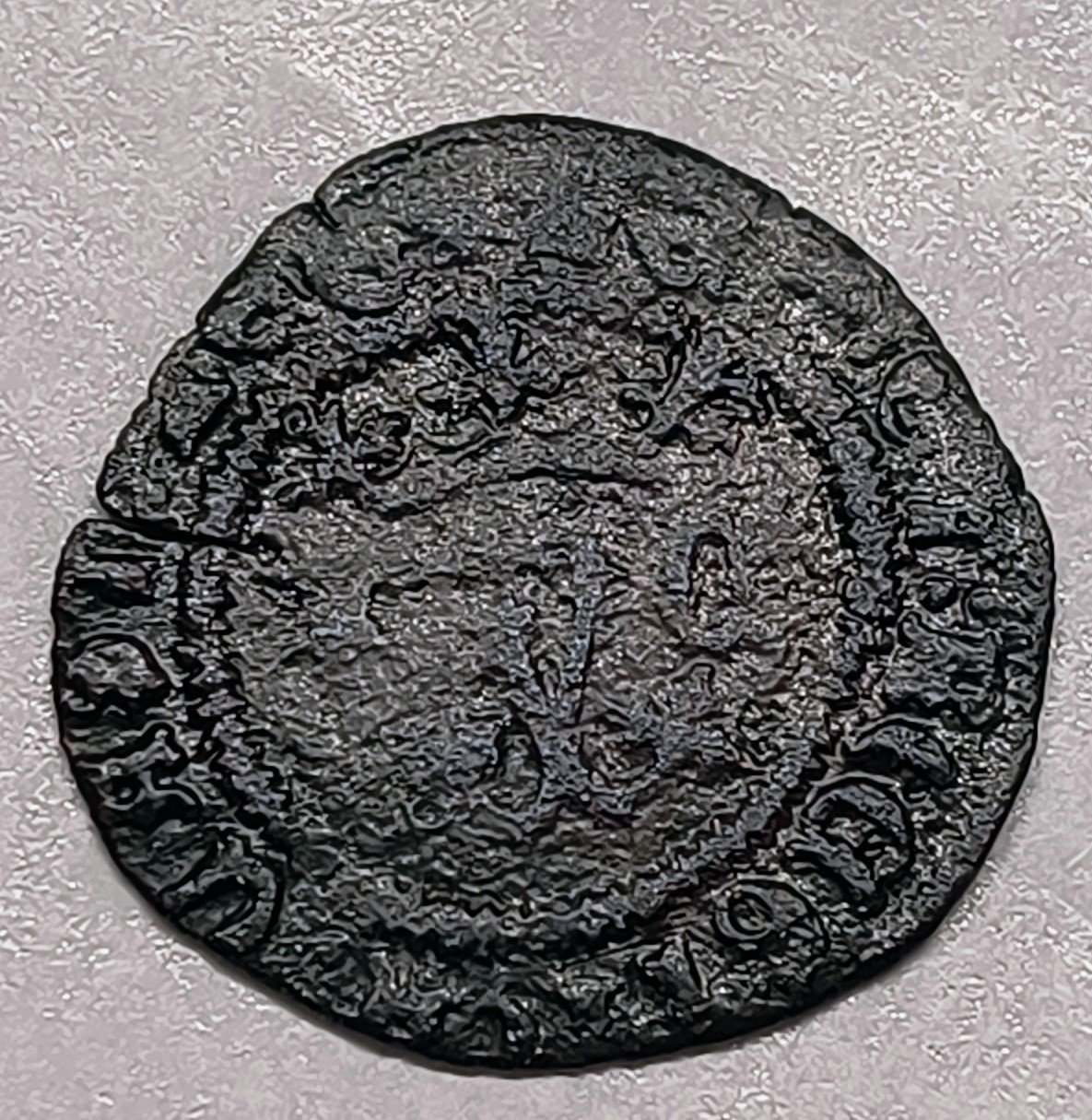 Blanca Reyes Católicos – Cuenca – Sigla P / Cáliz · Vellón · ArgentumSun — Reverso